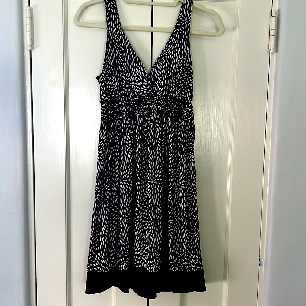 Black and white print sundress medium